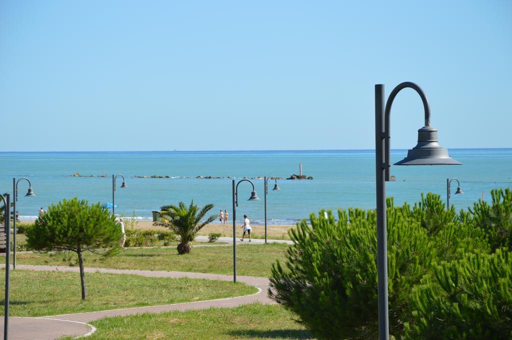 Case vacanze Blue Bay Resort Roseto Degli Abruzzi Habitación foto